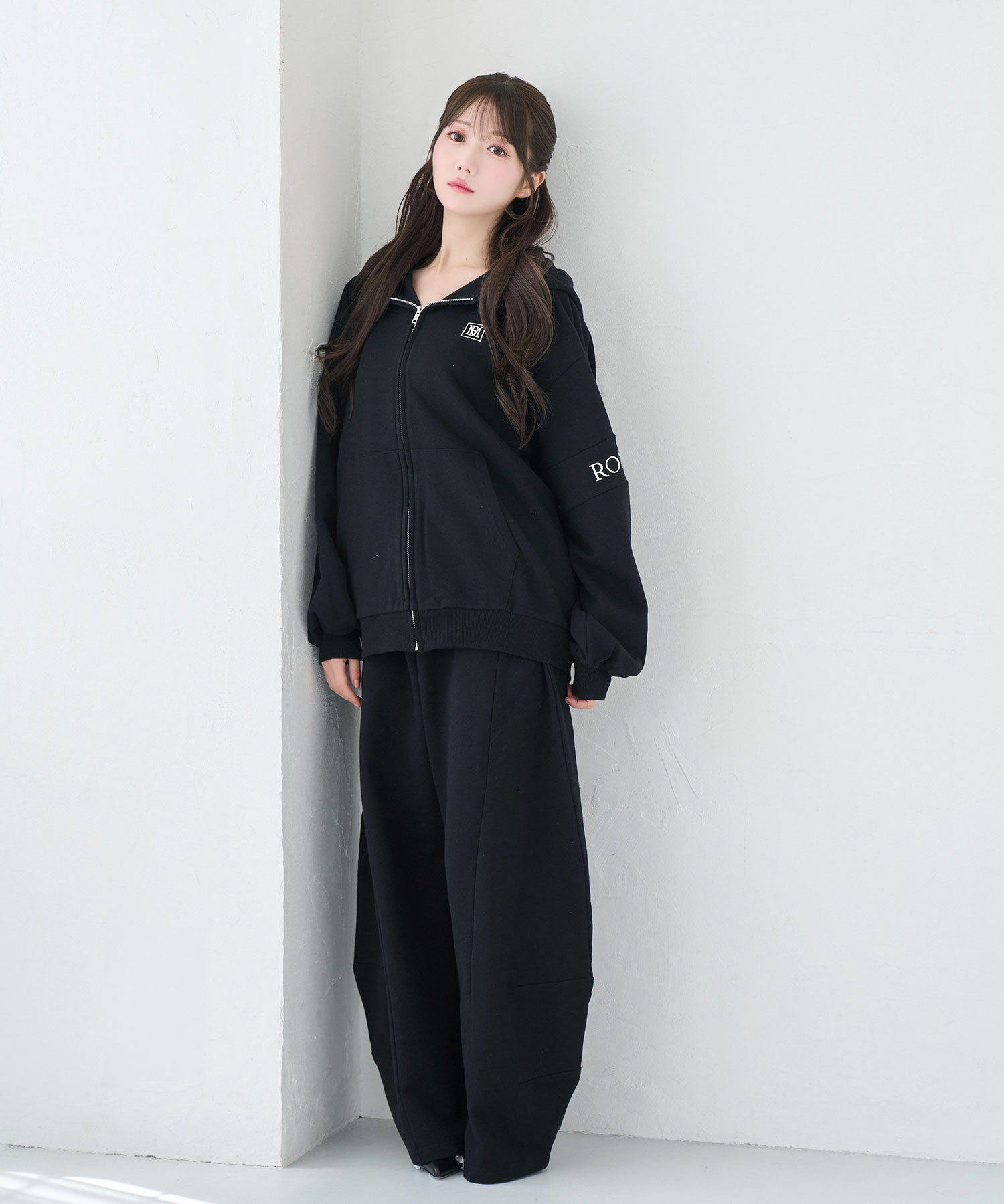 Logo embroidery zip parker