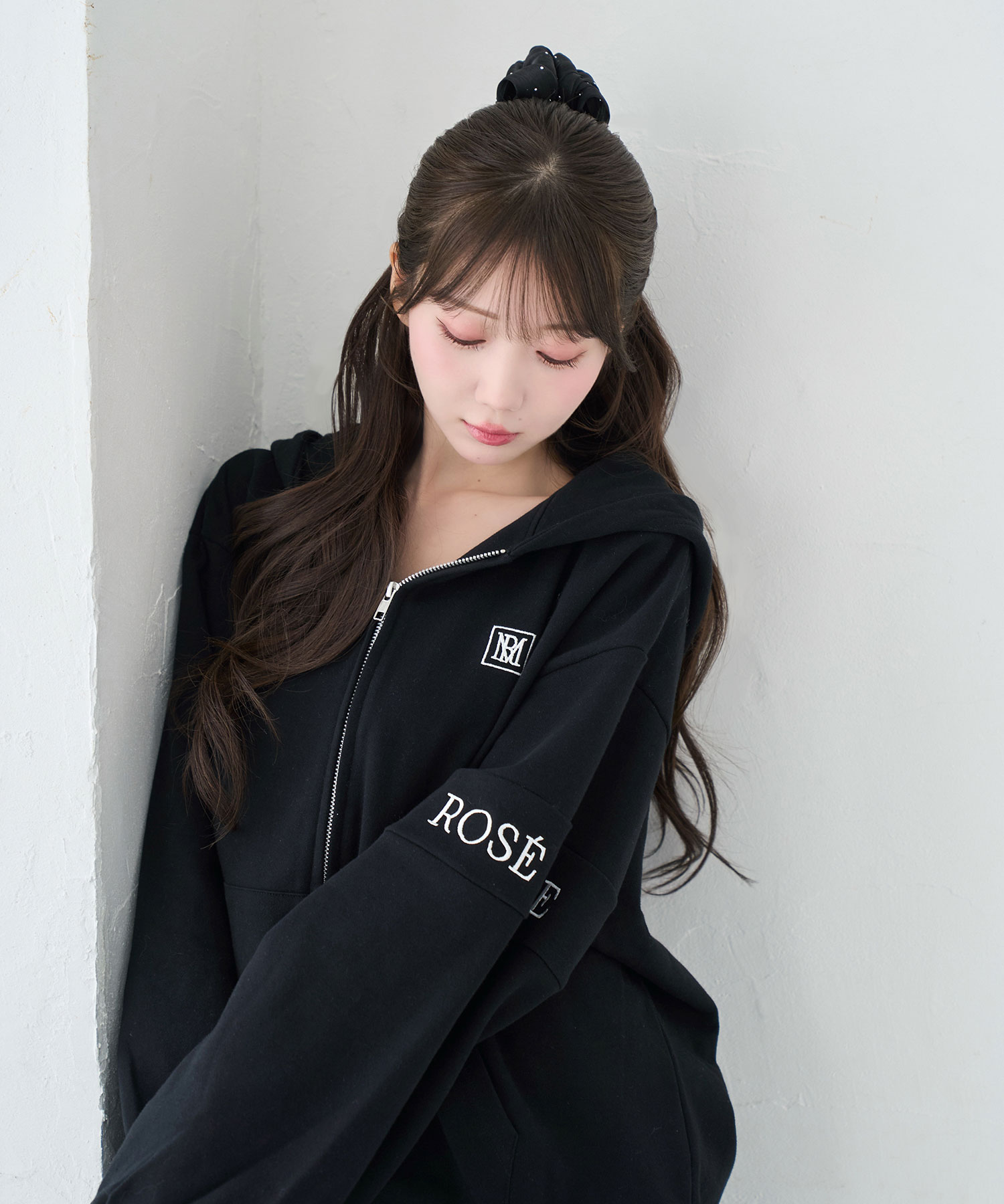 Logo embroidery zip parker