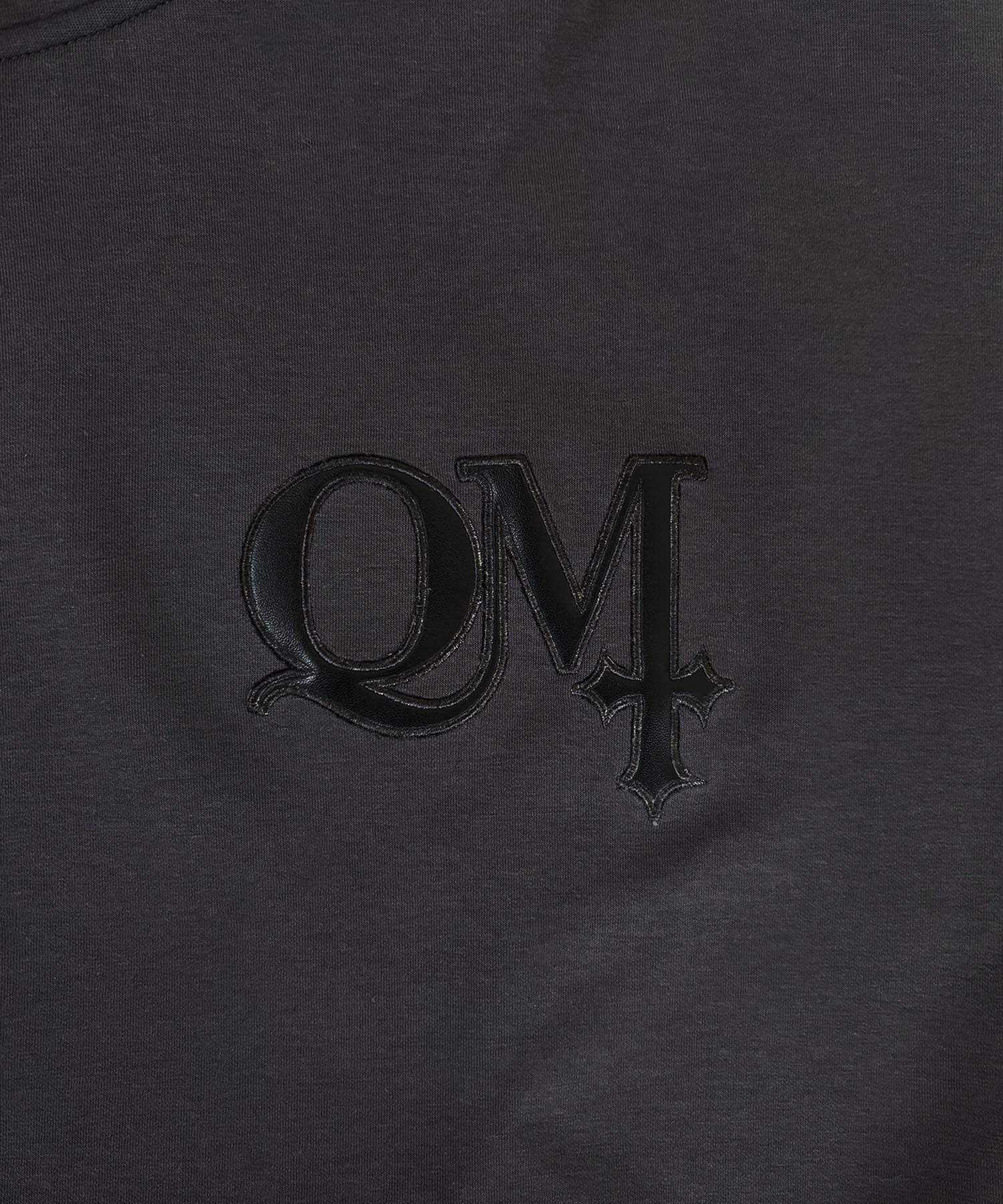 UNISEX QMワッペンジップパーカー / チャコールグレー