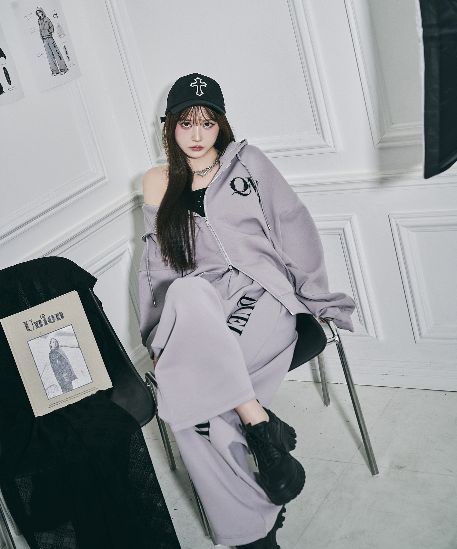 UNISEX QMワッペンジップパーカー / グレー