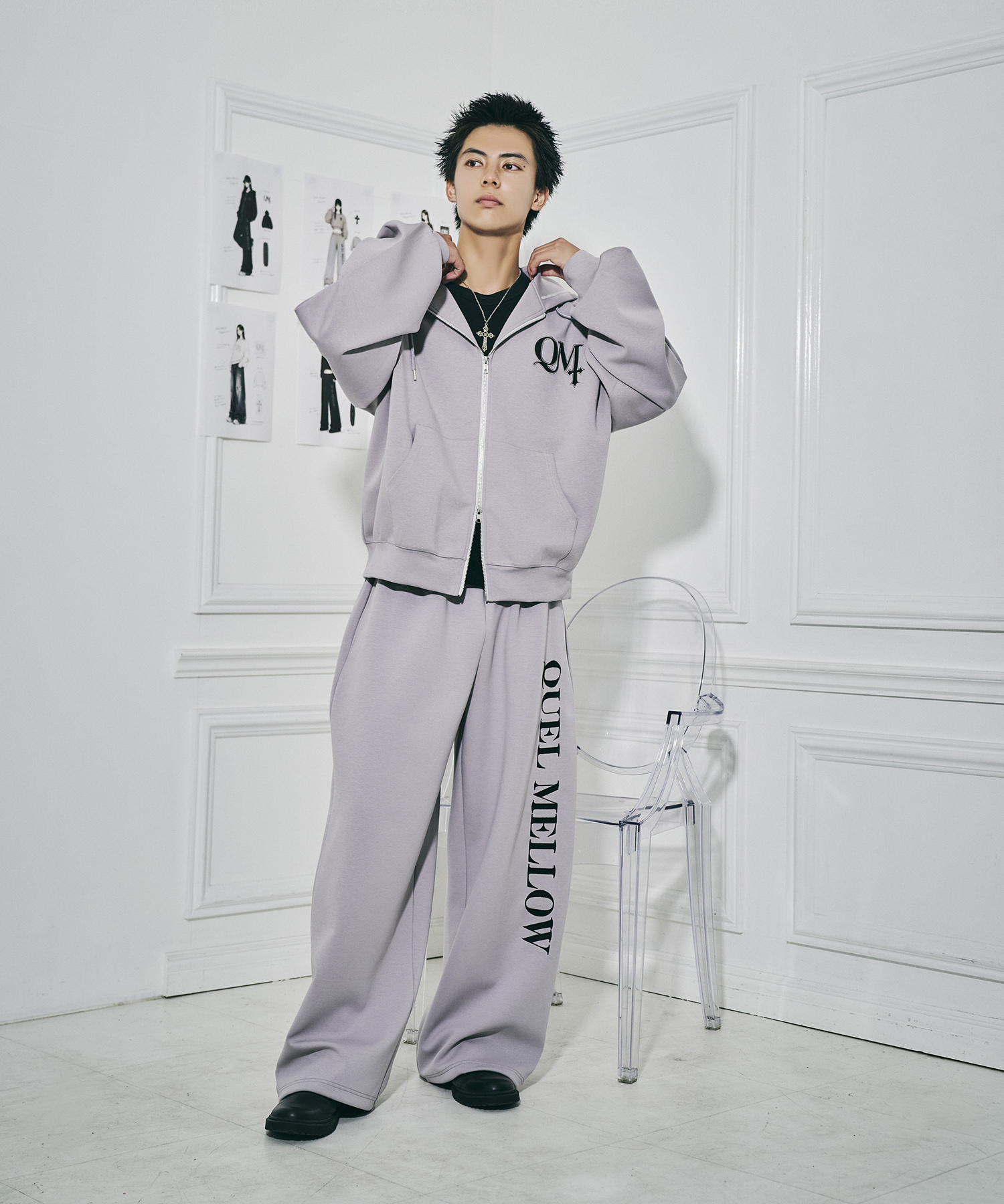 UNISEX エンブロイダリーロゴスウェットパンツ / グレー