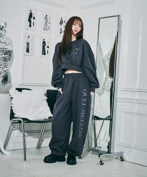UNISEX エンブロイダリーロゴスウェットパンツ / チャコールグレー