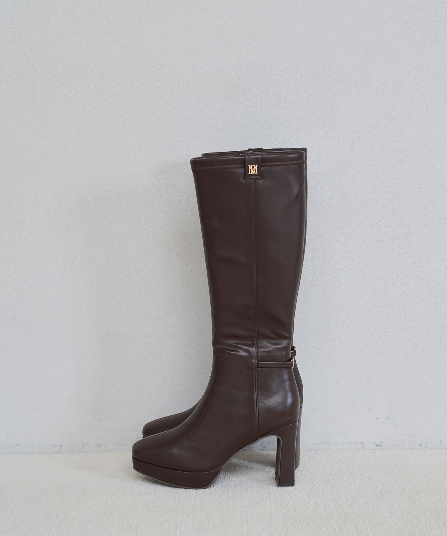 Slim fit platform boots