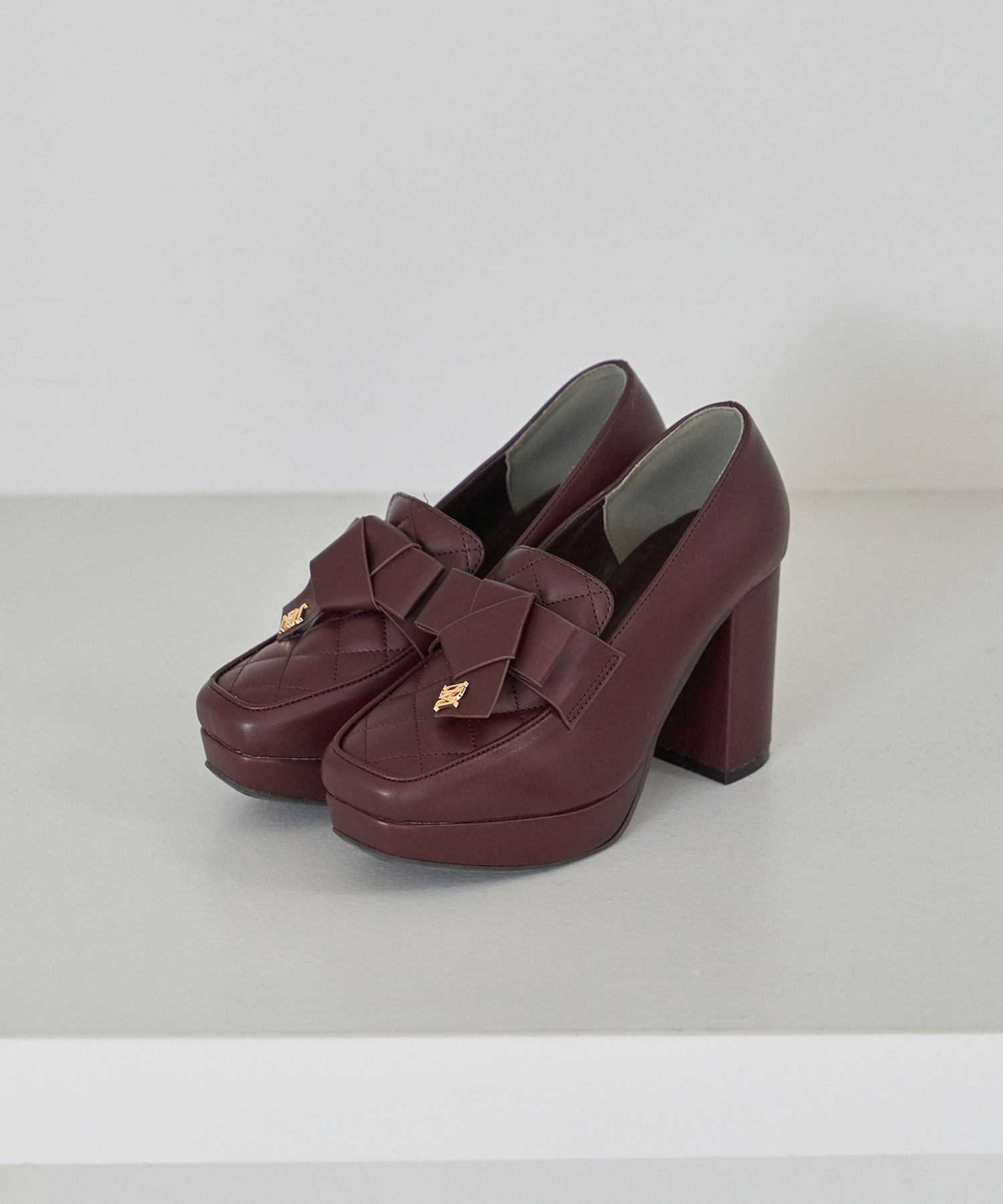 Ribbon quilting loafer