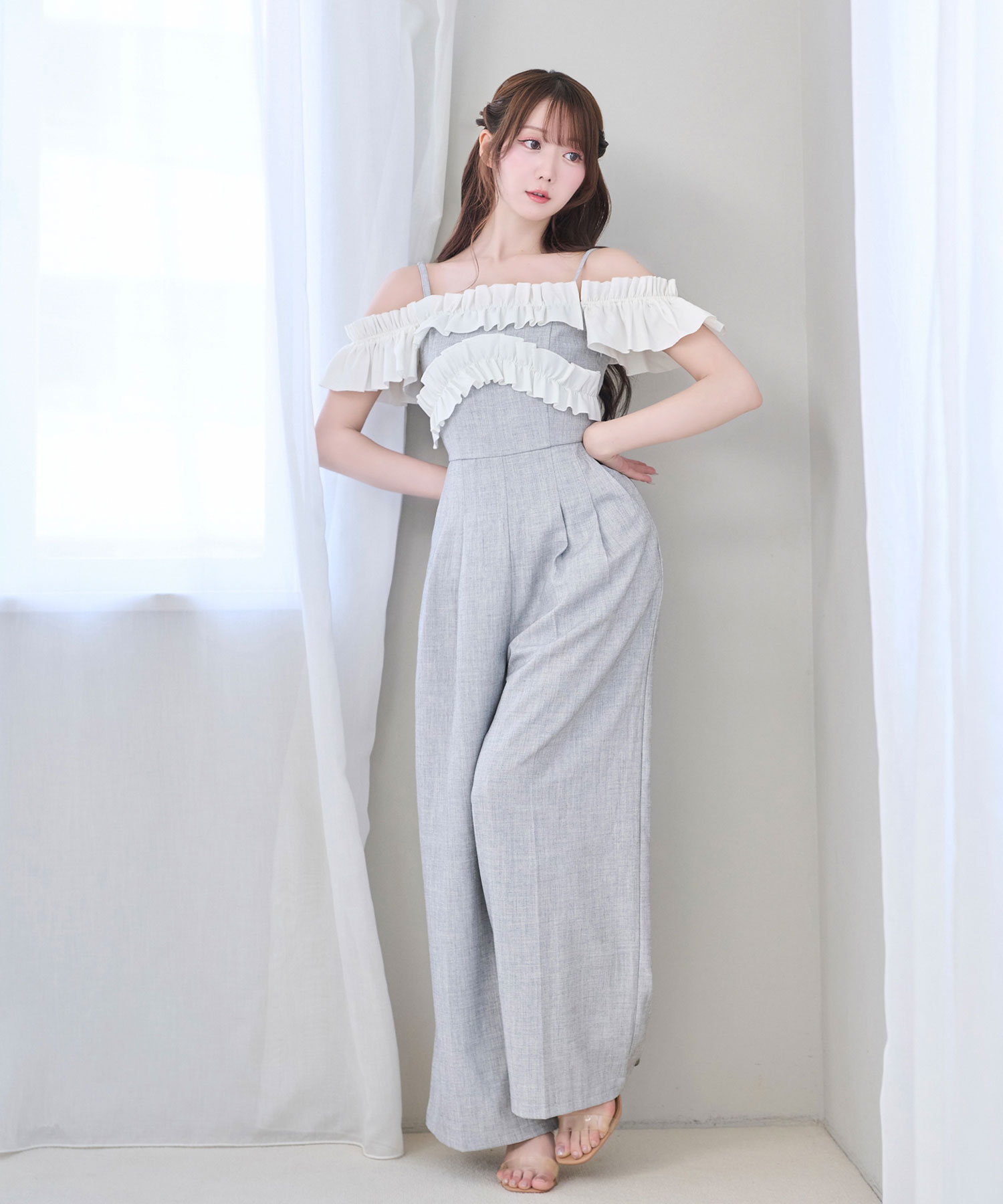 Bicolor frills romper