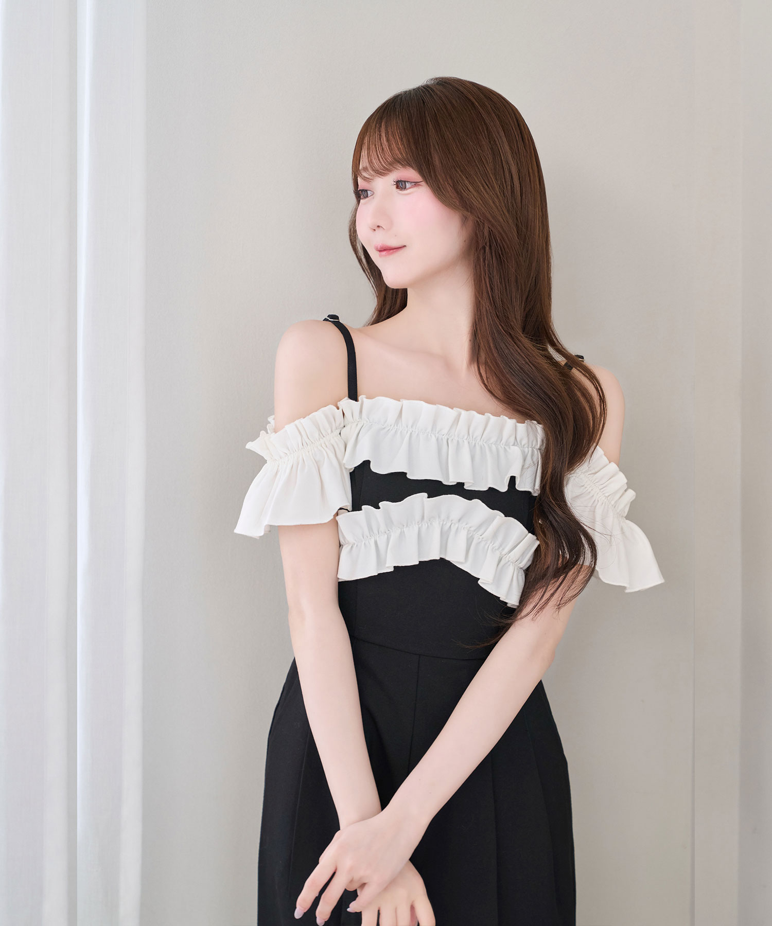 Bicolor frills romper