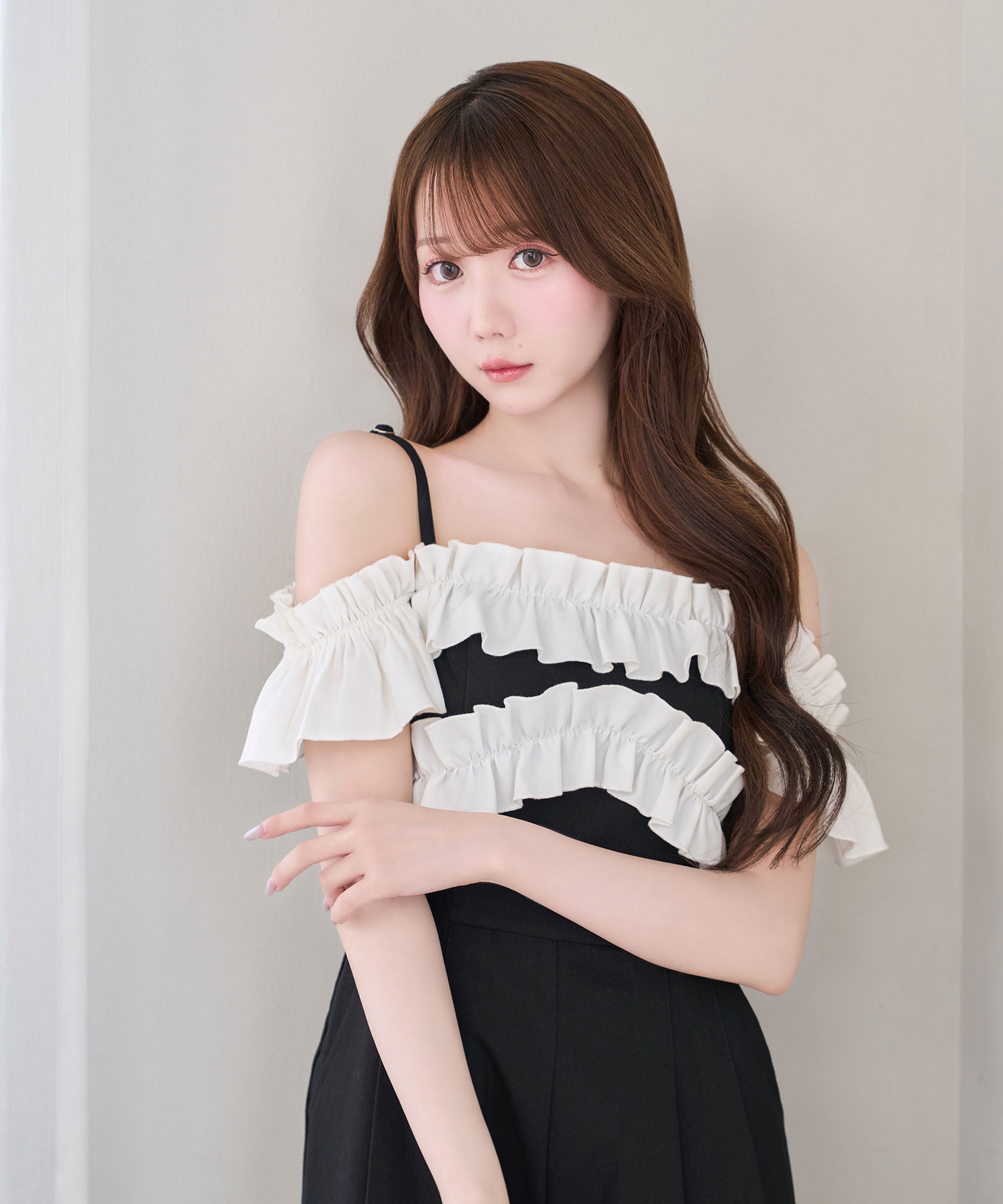 Bicolor frills romper