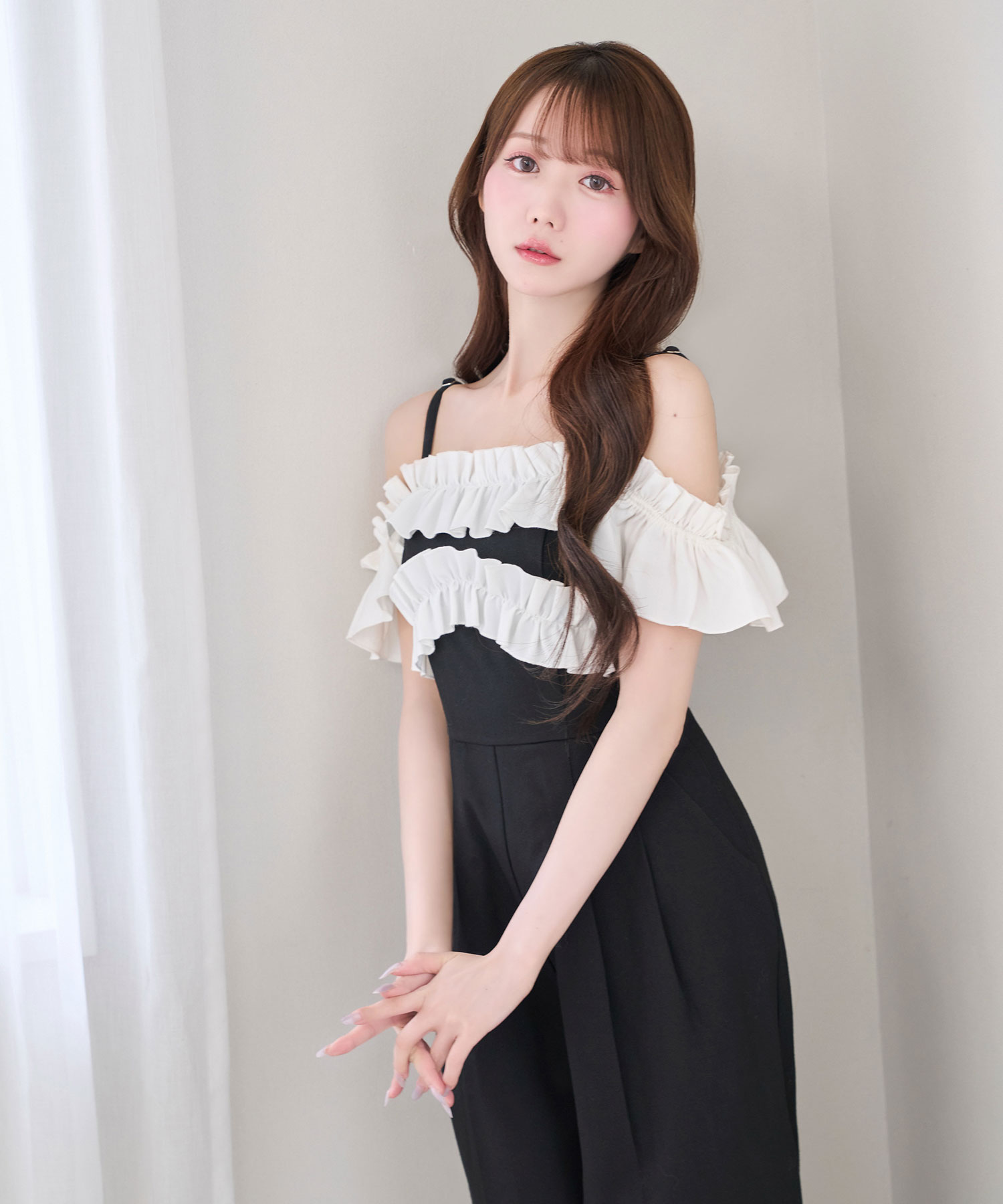 Bicolor frills romper