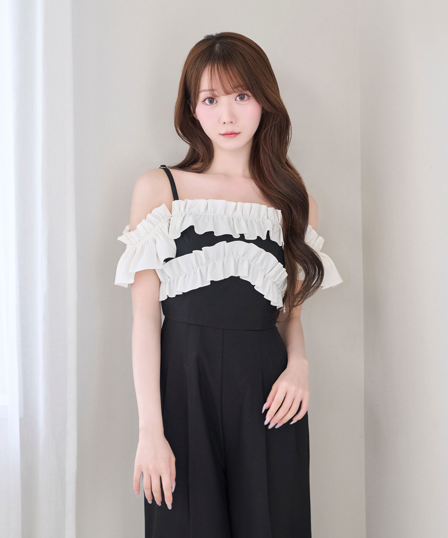 Bicolor frills romper