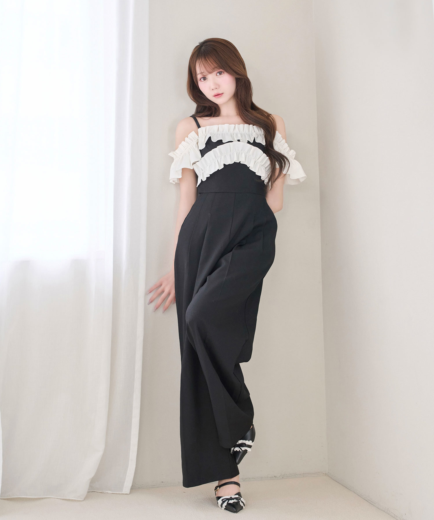 Bicolor frills romper