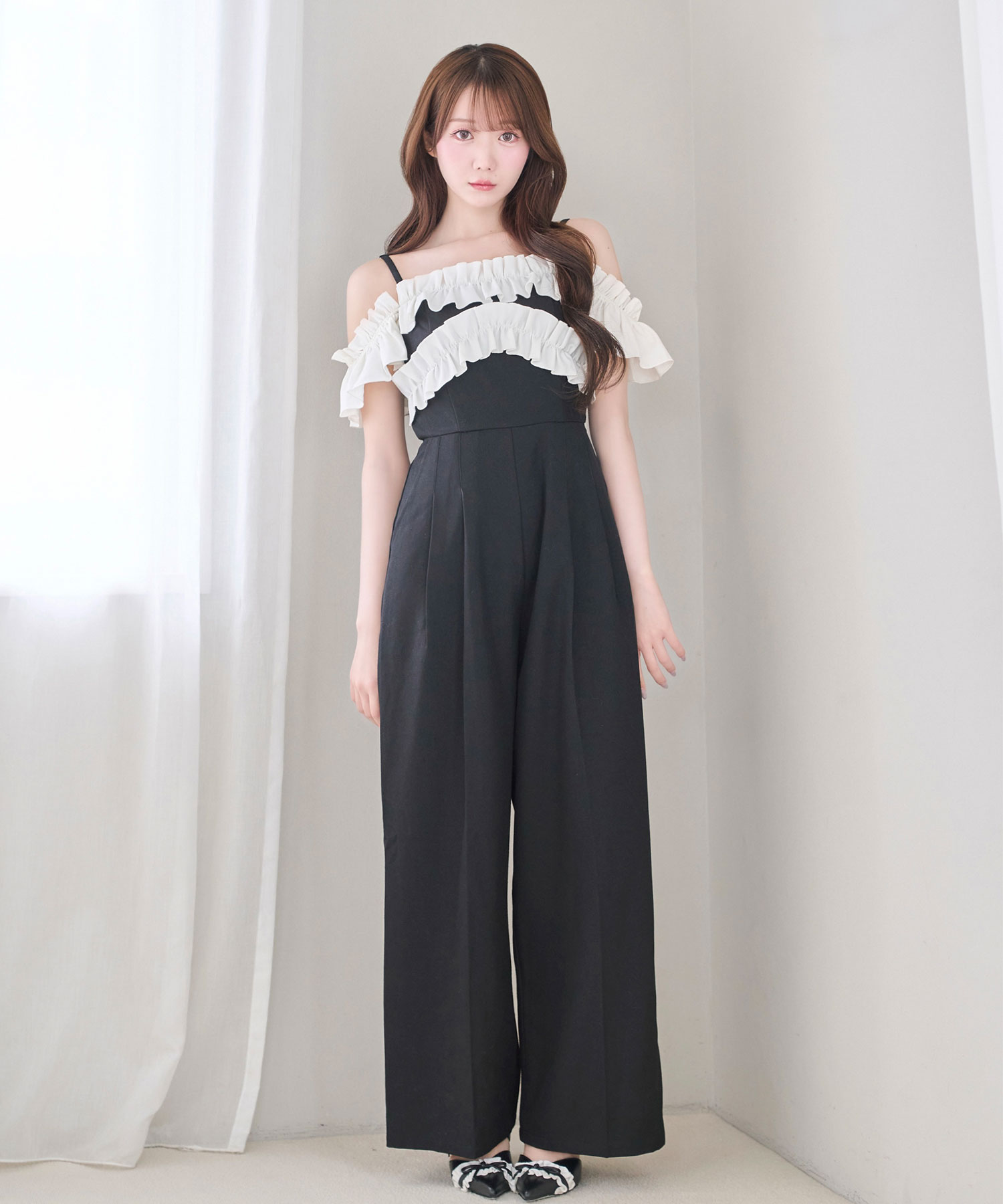 Bicolor frills romper
