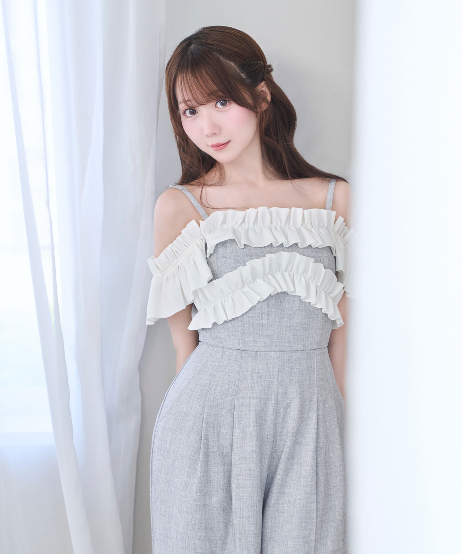 Bicolor frills romper
