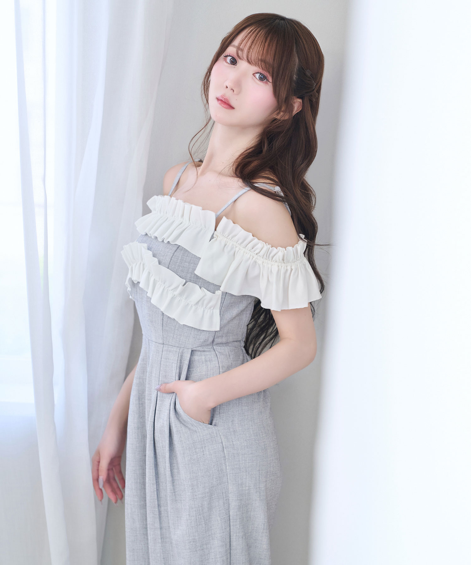 Bicolor frills romper