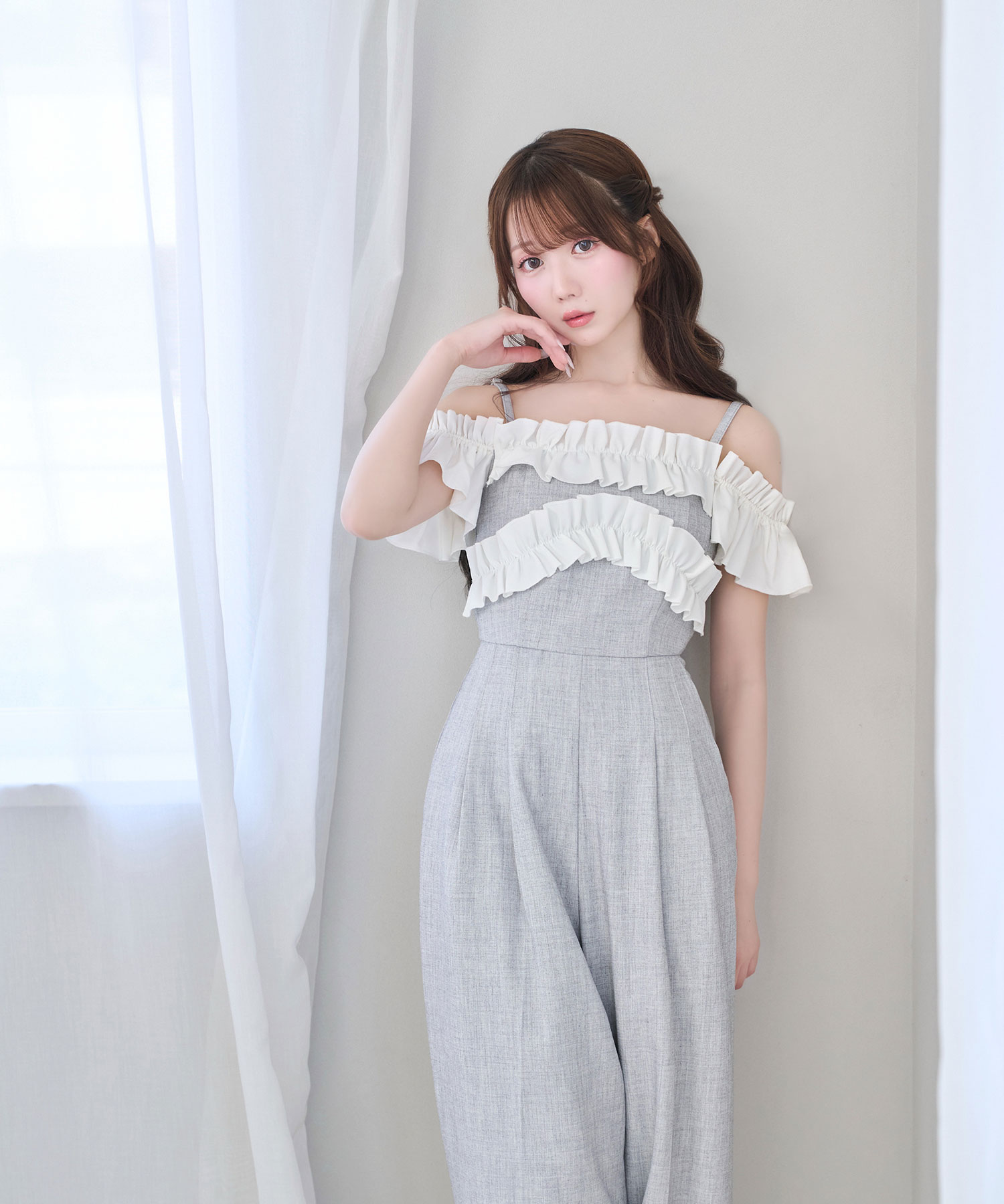 Bicolor frills romper