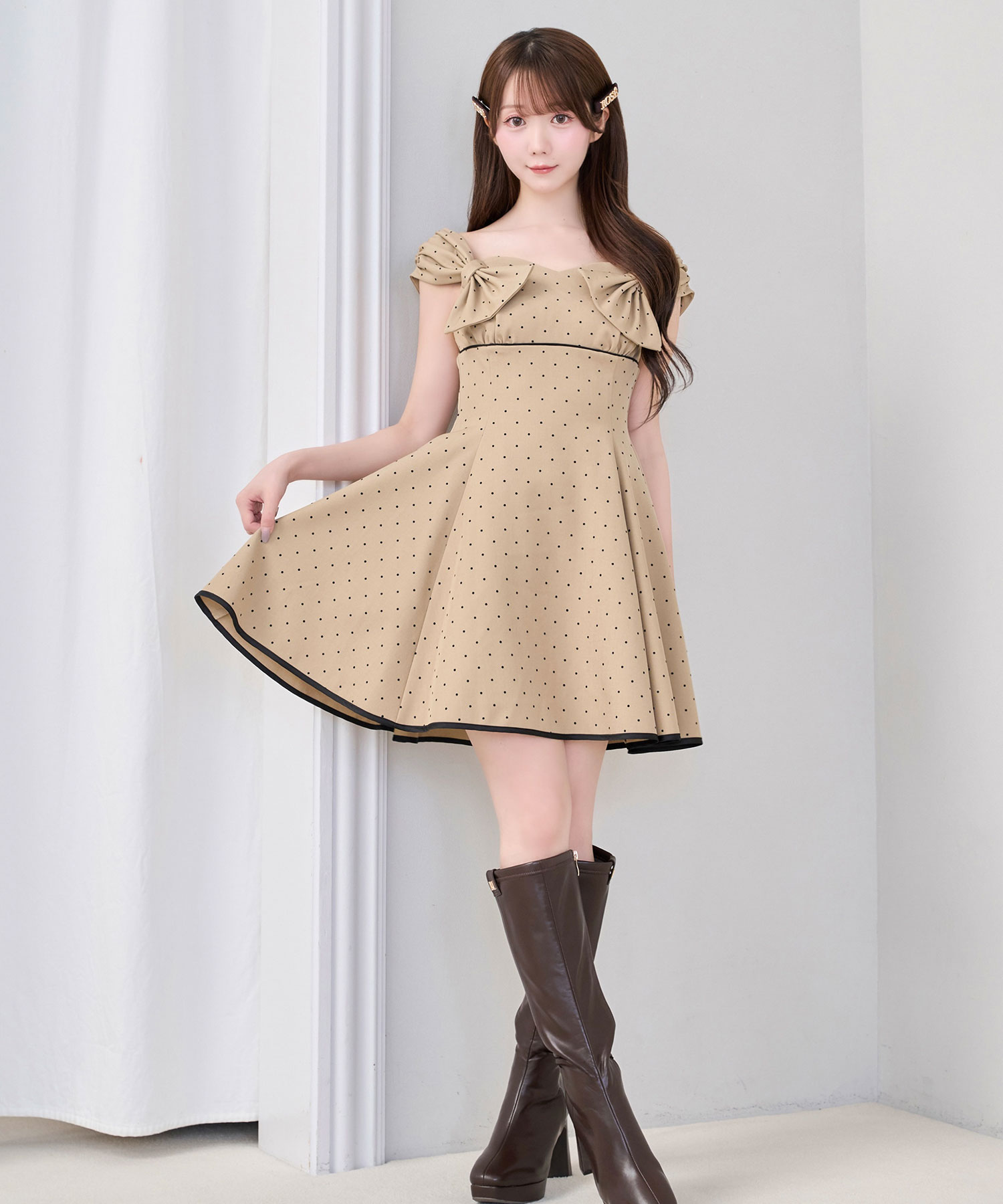 Shoulder ribbon flare dots o/p