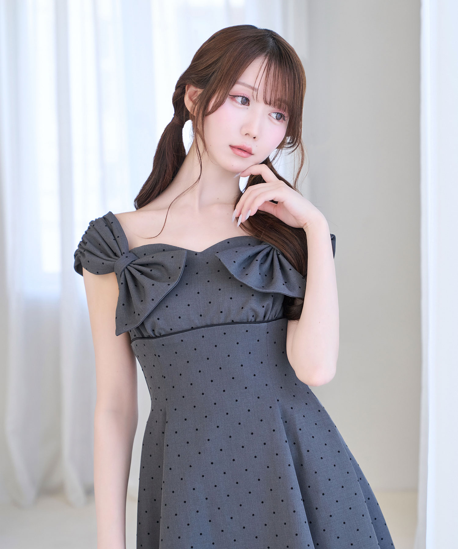 Shoulder ribbon flare dots o/p