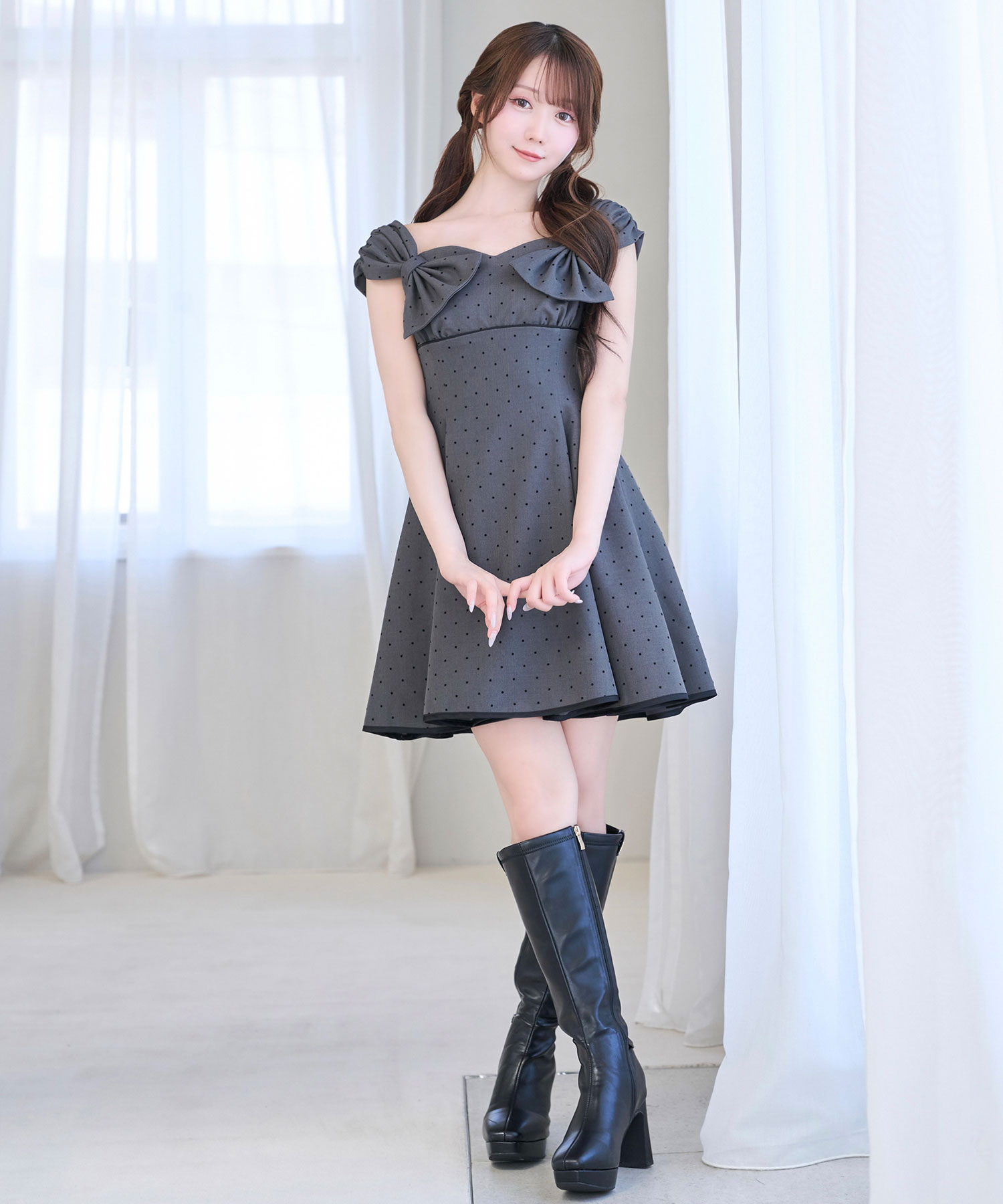 Shoulder ribbon flare dots o/p