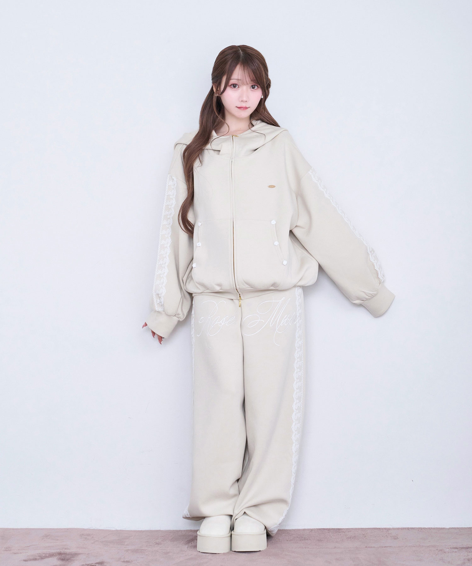 Rose lace sweat pants