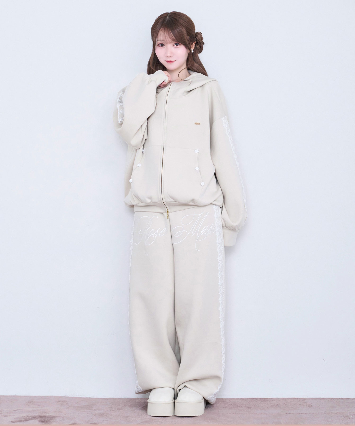 Rose lace sweat pants