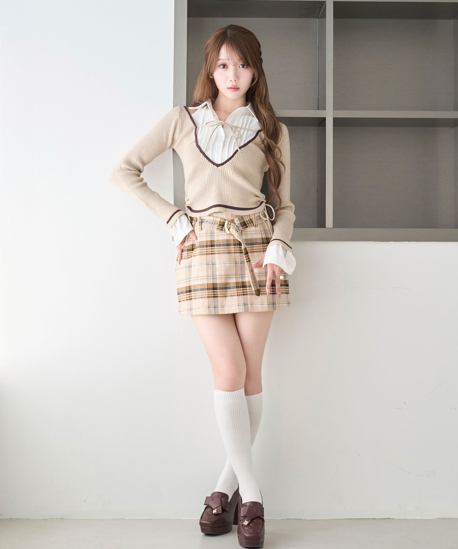 Low-rise check skirt