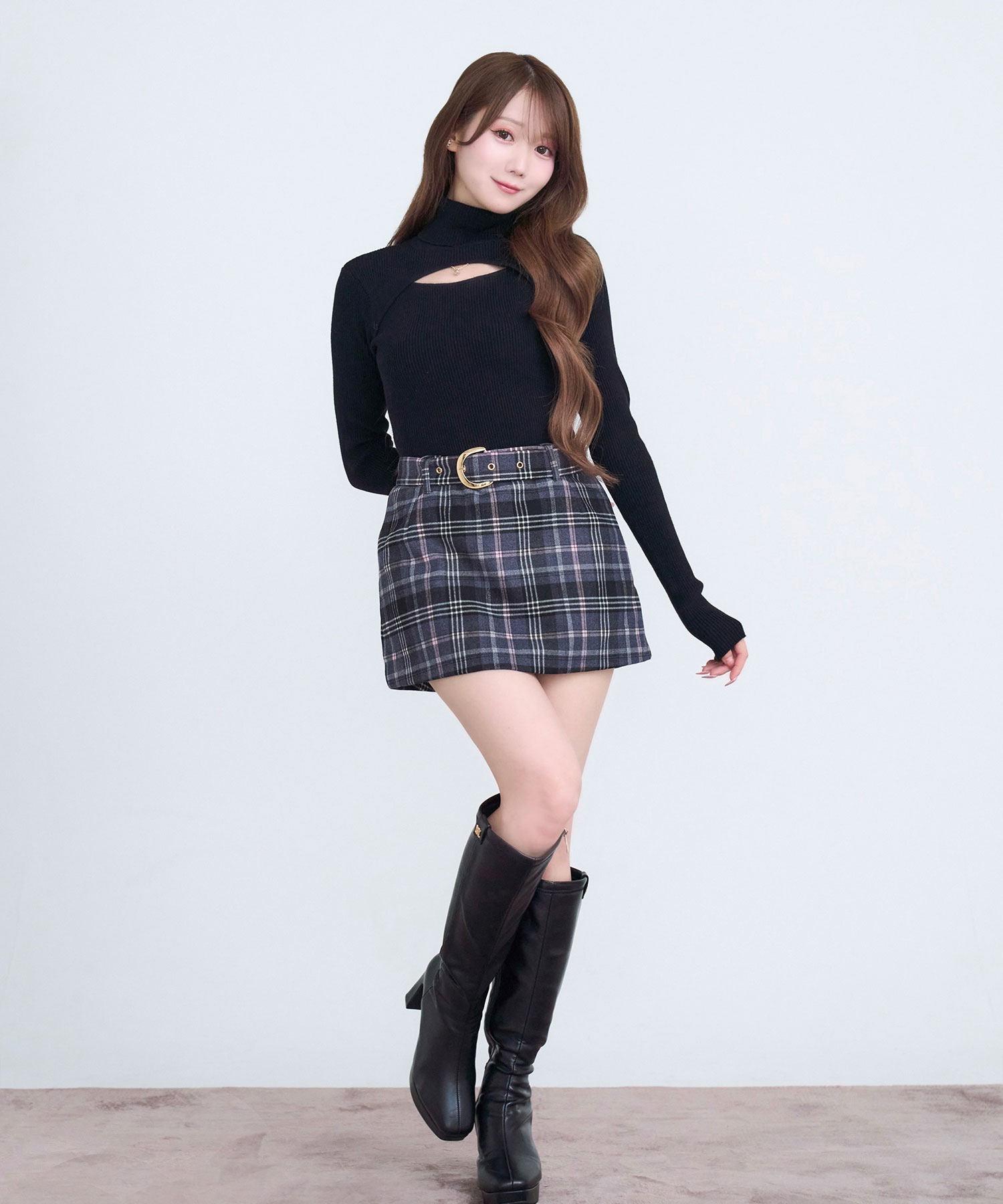 Low-rise check skirt