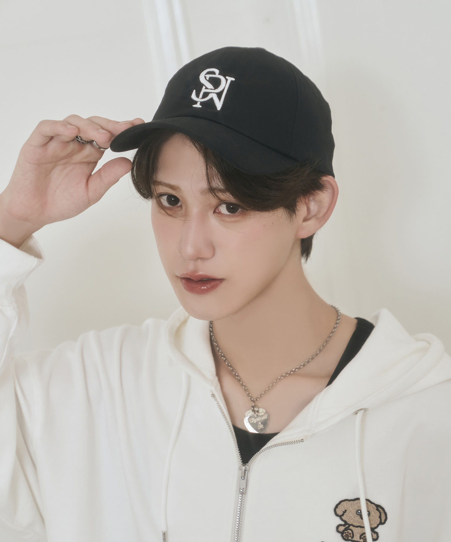 UNISEX ロゴキャップ
