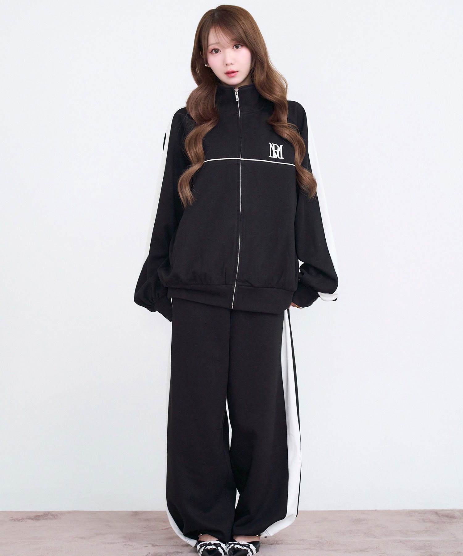 Line jersey pants