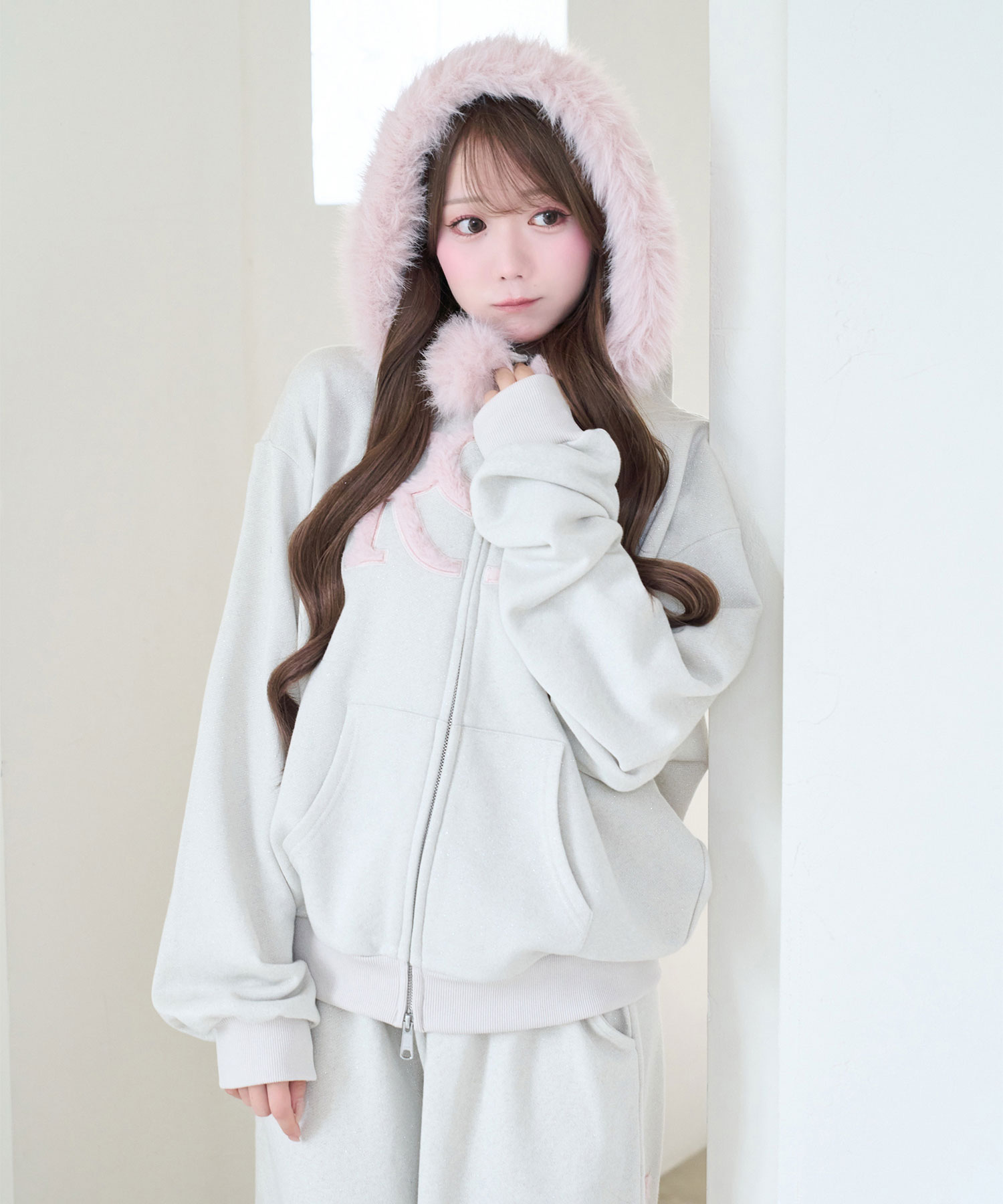 Fur logo zip hoodie