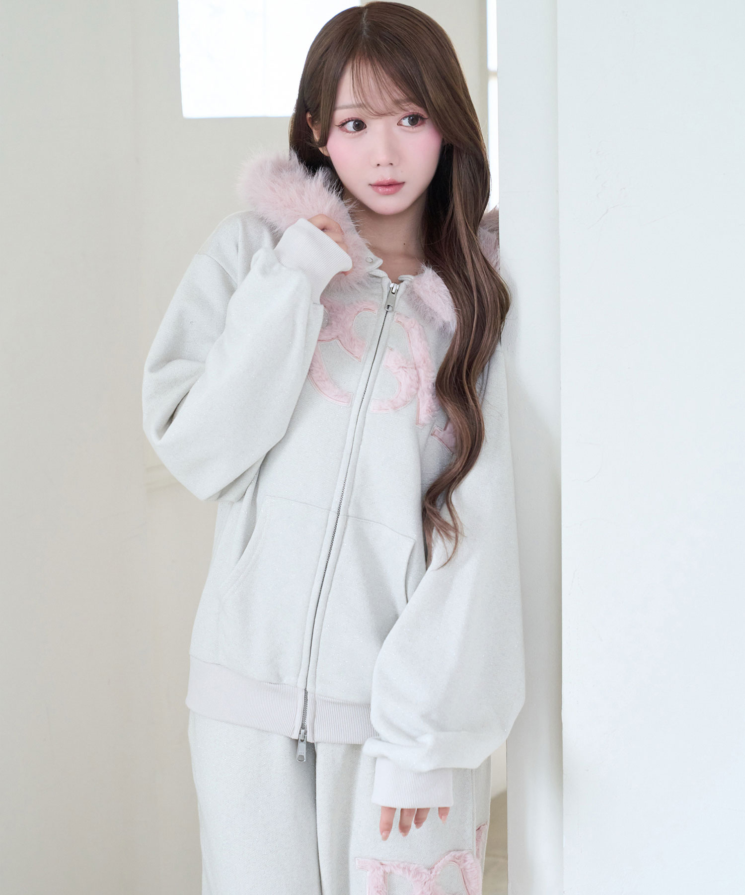 Fur logo zip hoodie