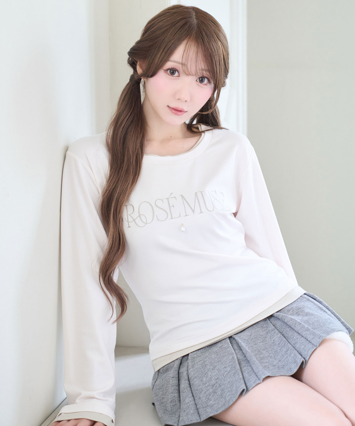 Bicolor layered tops