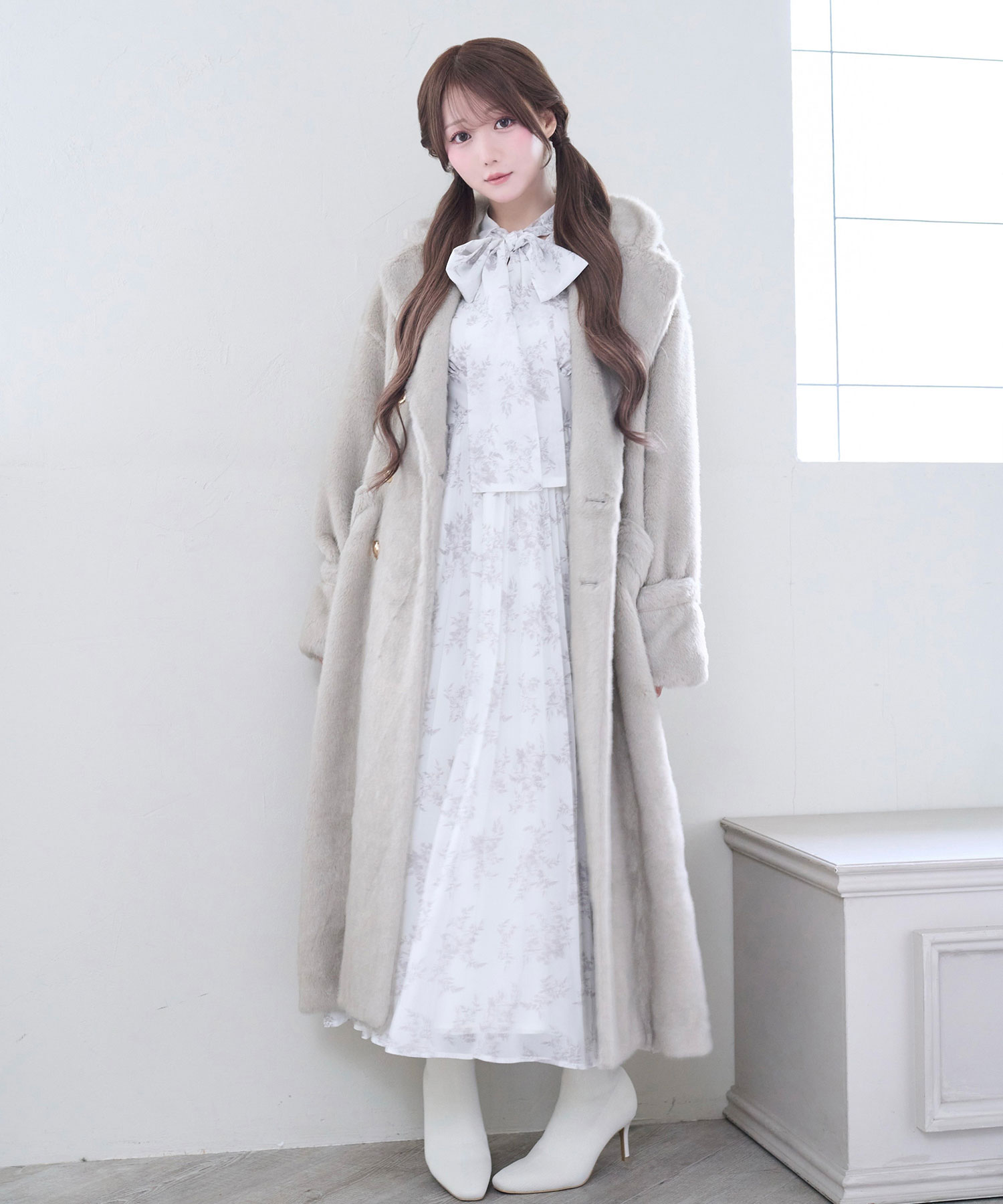 Stuffy long coat