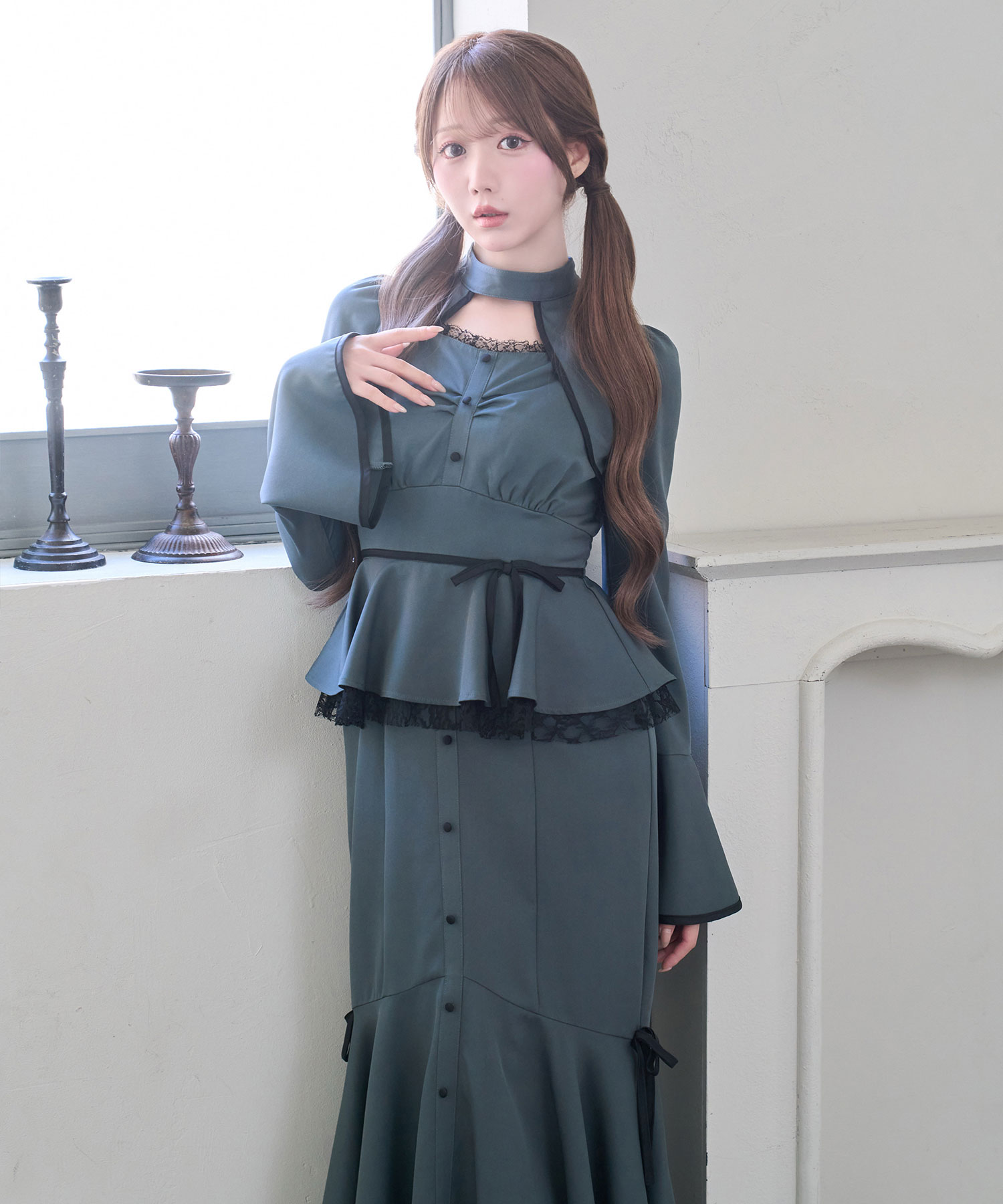 Piping lace mermaid dress