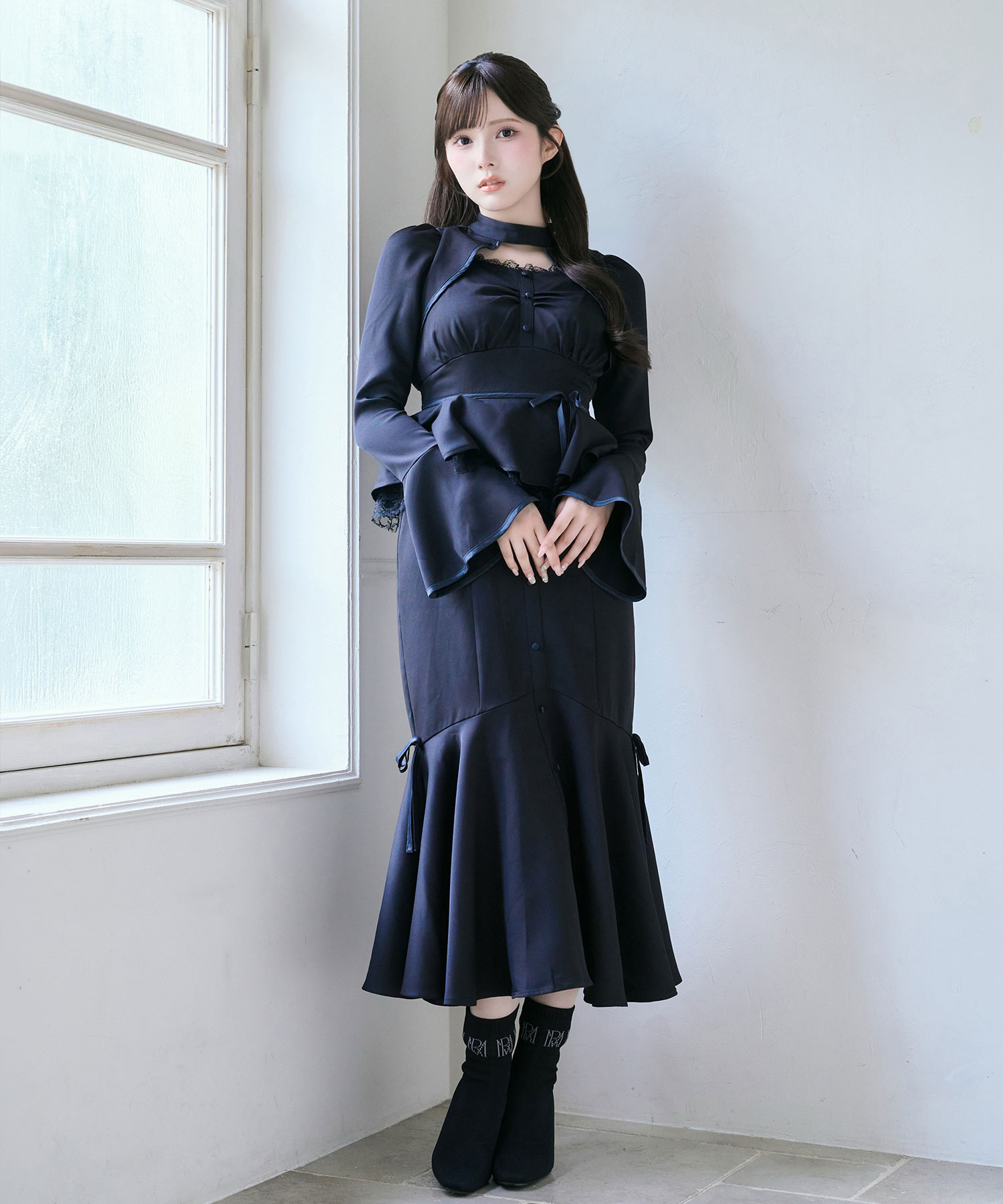 Piping lace mermaid dress