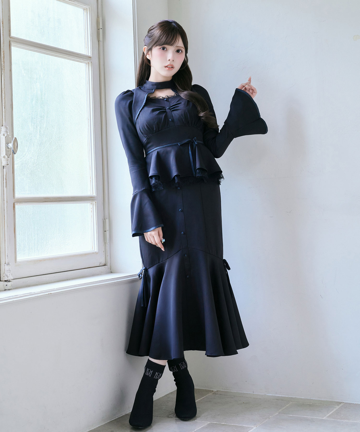 Piping lace mermaid dress