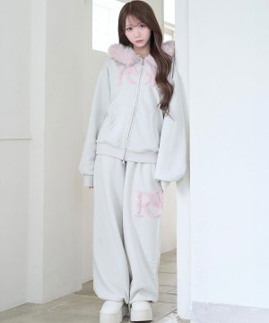 Fur logo sweat pants